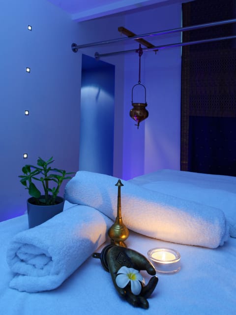Couples treatment rooms, steam room, Turkish bath, body treatments