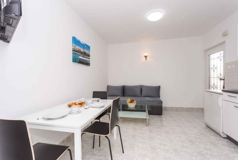 living/bedroom