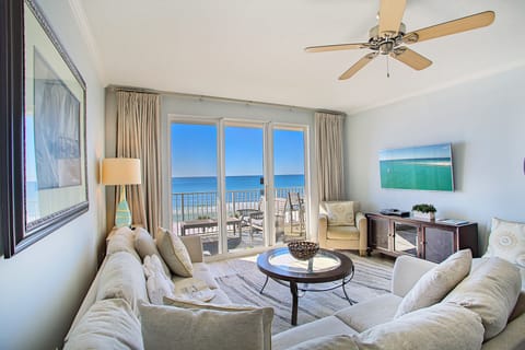 Majestic Sun 411A Living Room