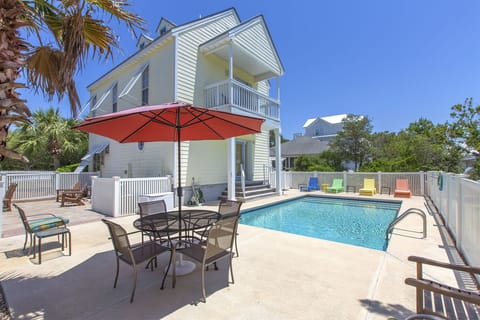 Lemon Fish Pool