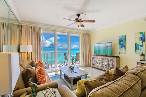 Majestic Sun 1111B Living Room