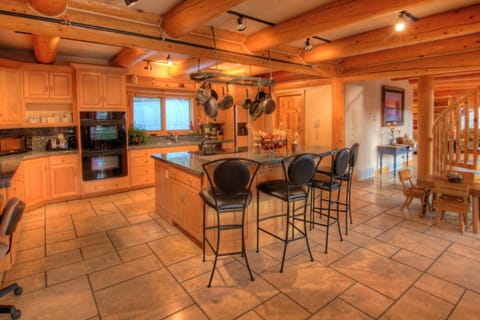 additional bar seating for 4