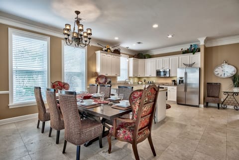 Dining Room seats 10 