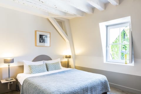 Deluxe Room | Desk, soundproofing, iron/ironing board, free WiFi