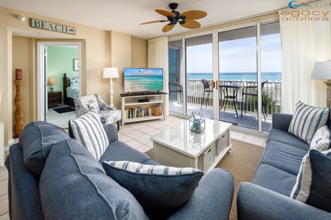 Island Princess #214 Living Room