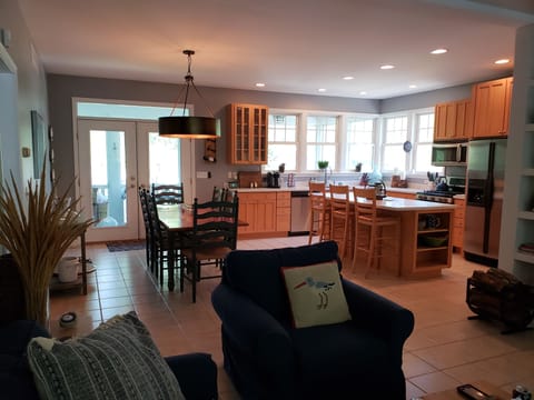 fully stocked kitchen