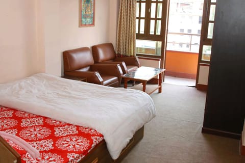 Twin Room | In-room safe, iron/ironing board, free WiFi