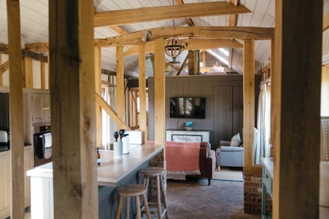 The Granary | Living area | Flat-screen TV, Netflix