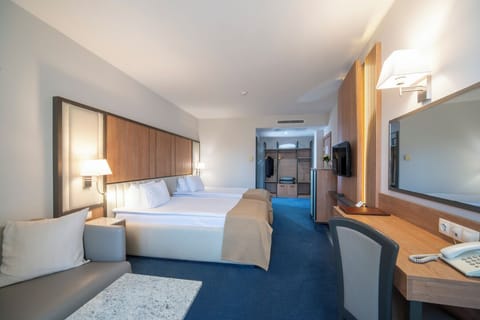 In-room safe, desk, laptop workspace, soundproofing