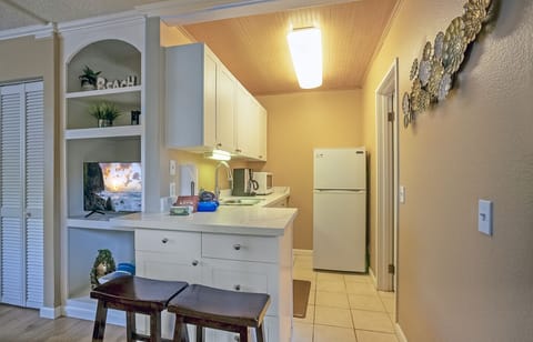Sandpiper 120B kitchen | Kauai vacation rentals - Sandpiper 120B kitchen | Kauai vacation rentals
