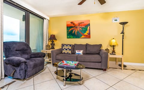 Island Winds West 874 Gulf Shores, Alabama, beach front, 2 bedroom condominium