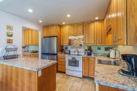 Whether it's plating up takeaway, or cooking a delicious dinner, you'll feel right at home in the spacious kitchen