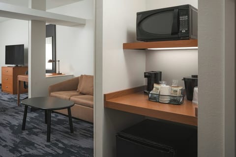 Premium bedding, in-room safe, desk, iron/ironing board