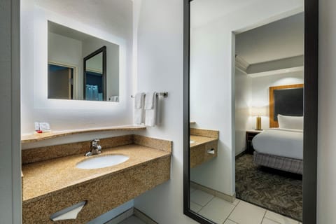 Studio, 1 King Bed with Sofa bed | Premium bedding, desk, laptop workspace, blackout drapes