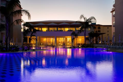 Indoor pool, 2 outdoor pools, pool umbrellas, sun loungers