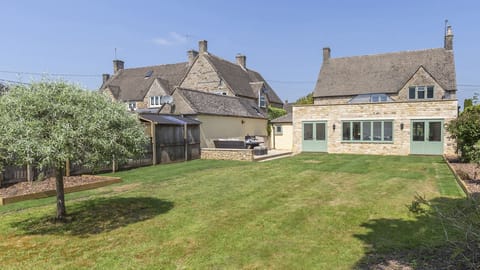 Rear garden, South Winds, Bolthole Retreats