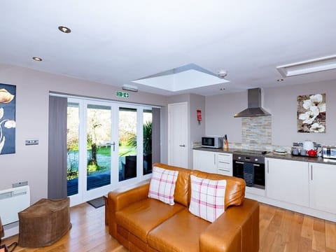 Apartment, Ensuite | Interior