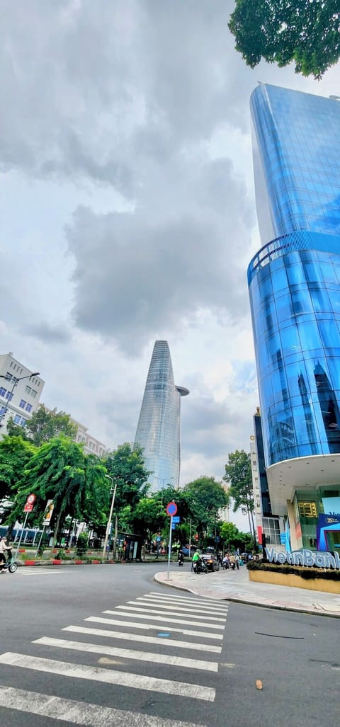 Deluxe Room, 1 Double or 2 Twin Beds, City View | City view