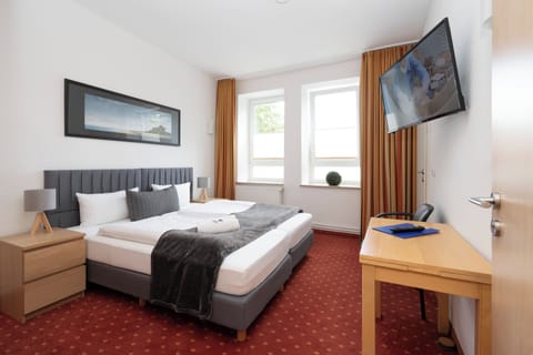 Double Room | Hypo-allergenic bedding, pillowtop beds, desk, blackout drapes