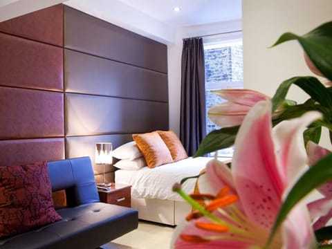 Suite, Ensuite (3 Persons) | Free WiFi, bed sheets