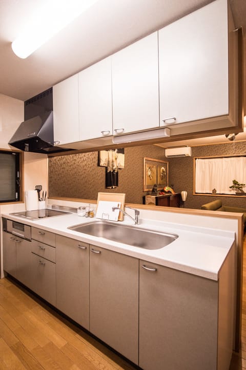 Private Vacation Home | Private kitchenette | Fridge, microwave, stovetop, coffee/tea maker