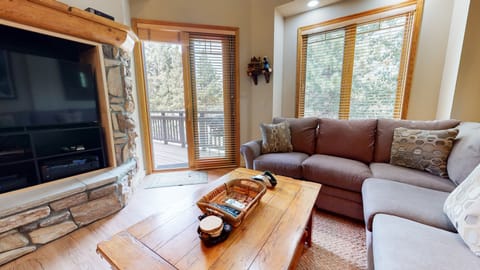 Condo, 3 Bedrooms | Living area | TV, fireplace