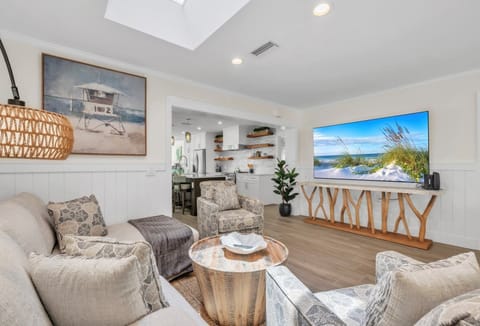 House, 3 Bedrooms | Living area | TV