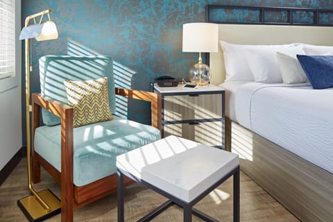 In-room safe, desk, iron/ironing board, free WiFi