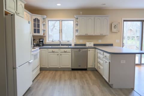 Create memories and share recipes in this beautifully updated kitchen