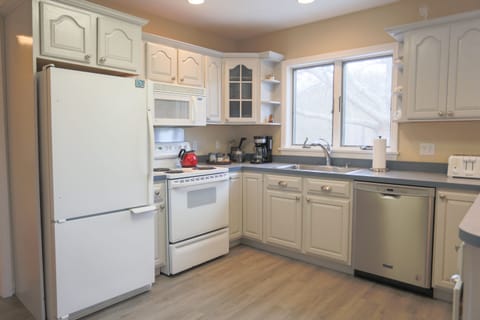 Start the day with fresh coffee & tees before you head out to the beach