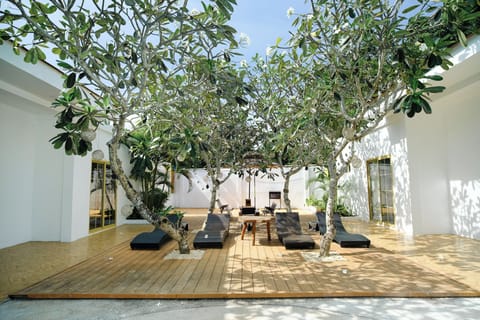 Sundeck