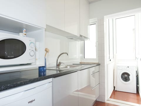 Apartment, 2 Bedrooms, Balcony | Private kitchen | Full-size fridge, microwave, oven, stovetop