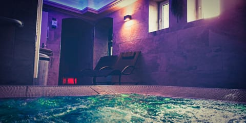 Hot tub