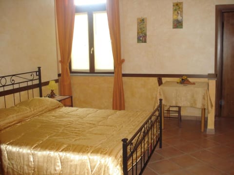 In-room safe, desk, laptop workspace, free WiFi