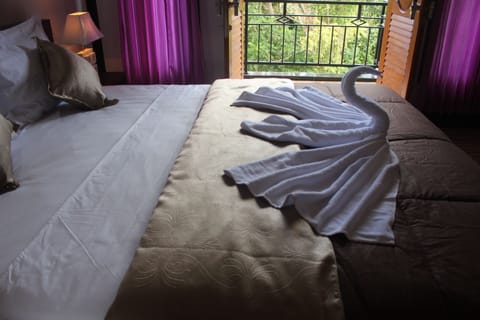 Superior Double Room (Air Cond) | Desk, soundproofing, free WiFi, bed sheets