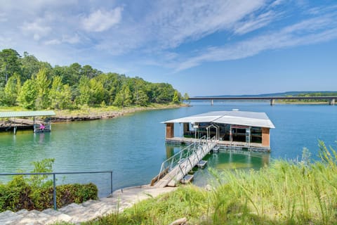 Arkansas Vacation Rental | 4BR | 2BBA | 1,700 Sq Ft | Stairs Required