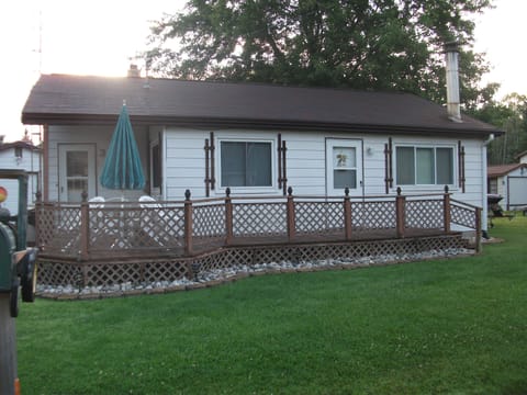 Beautiful Hubbard Lake
 South Shore
All seasons and sport lake 