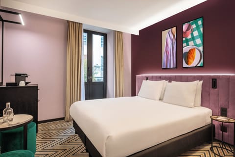 Standard Room | Premium bedding, in-room safe, blackout drapes, soundproofing