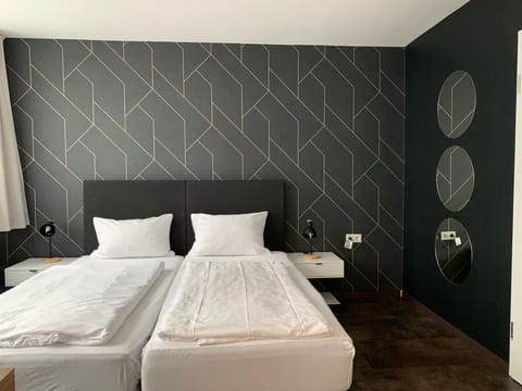 Double Room | Desk, soundproofing, free WiFi, bed sheets