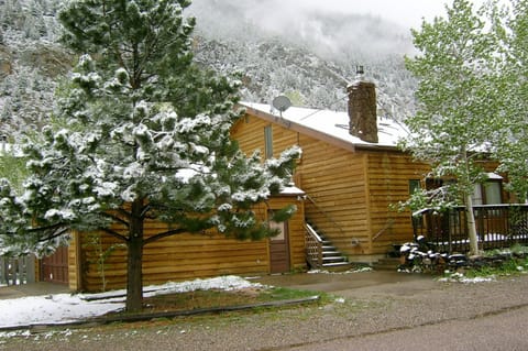 Late spring snowstorms produce dramatic views.