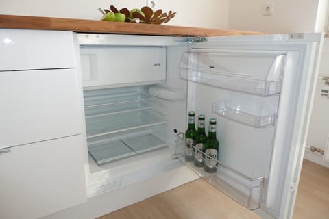 Kitchen (fridge)