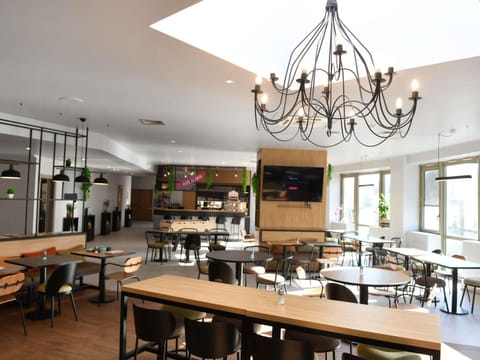 Daily buffet breakfast (EUR 13.90 per person)