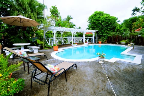 Private pool