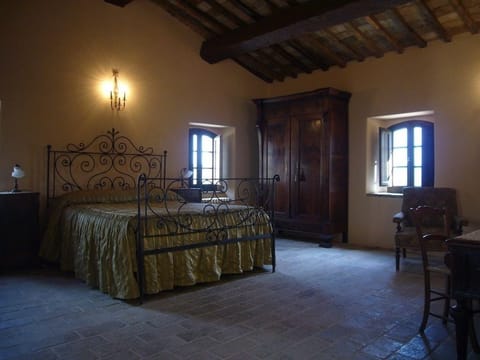 Suite | Minibar, desk, blackout drapes, iron/ironing board