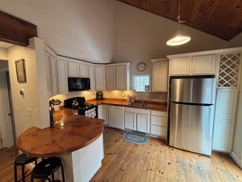 This kitchen has just about everything you need to prepare a meal on your trip.