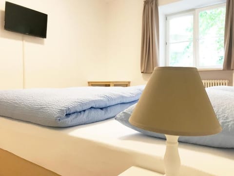 City Room, 2 Bedrooms, Non Smoking (no kitchen) | 2 bedrooms, desk, blackout drapes, soundproofing