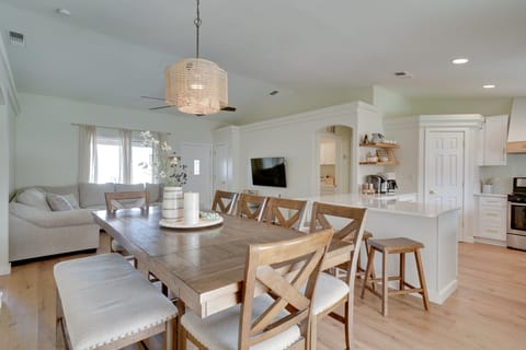 Lake Havasu City Vacation Rental | 4BR | 3BA | 1,630 Sq Ft | 1 Step For Access