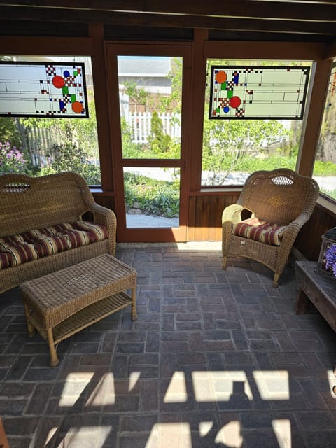 Stain Gass accents screen room with 