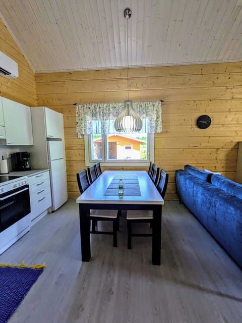 Cottage, Sauna | 1 bedroom, individually decorated, blackout drapes, iron/ironing board