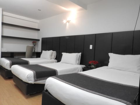 Standard Twin Room | Egyptian cotton sheets, premium bedding, desk, free WiFi